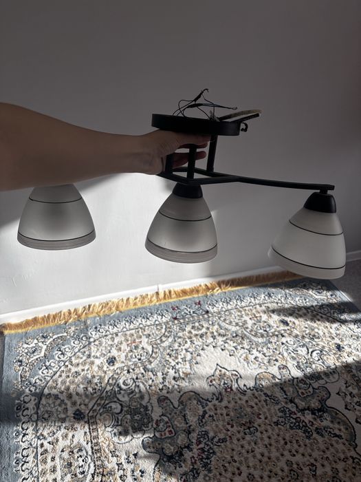 Продам люстру в хорошем сост