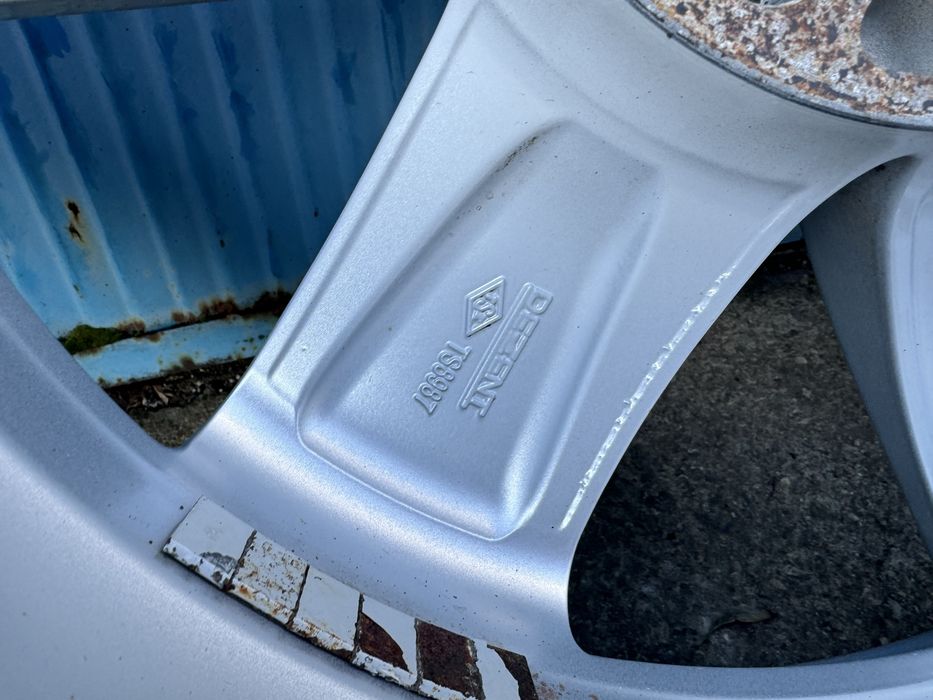 Джанти 4 броя за Мицубиши л200 с гуми