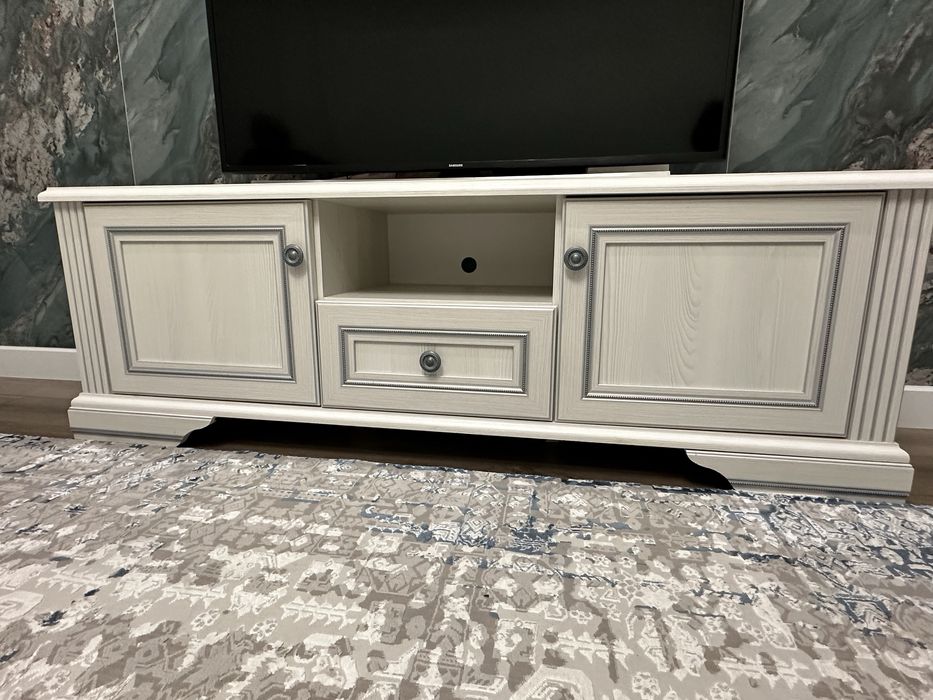 Тумба под телевизор