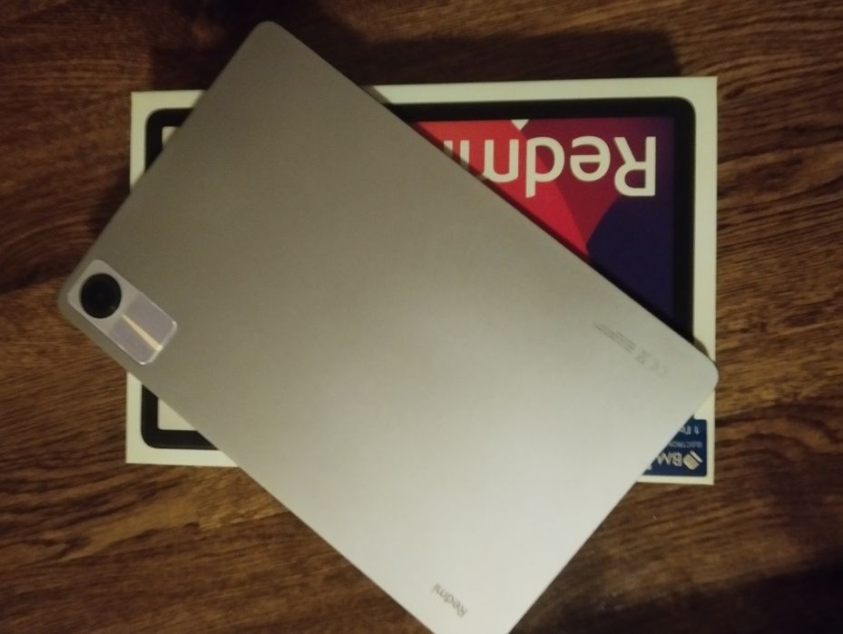 срочно продается Redmi Pad se 5
