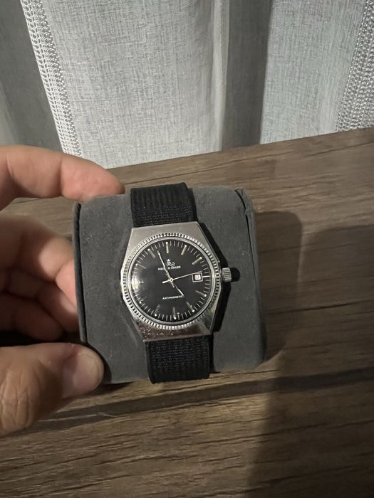 Cesuri Seiko, Swatch, Orex, Sector, Raketa, Meister-Anker