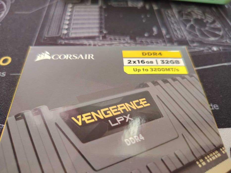 НОВА ! Рам памет Corsair Vengeance LPX 2x16GB 32GB DDR4 3200MHz