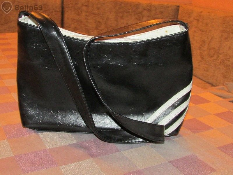 Малка дамска чанта