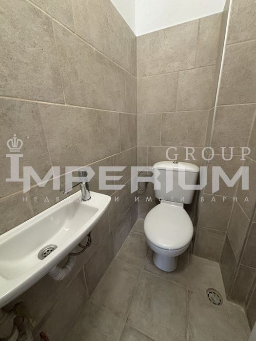 Дава се под наем Офис в Варна, Спортна зала - 100 кв.м за 765 € - Снимка #10