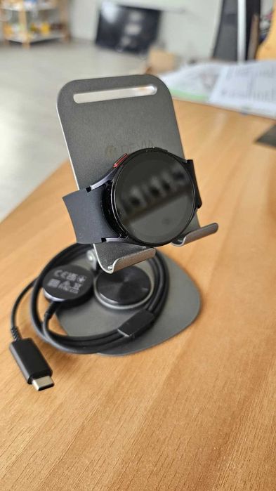 Samsung Galaxy Watch 5 -WiFi - 40mm - Grad A Negru