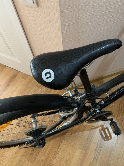 Велосипед GIANT.