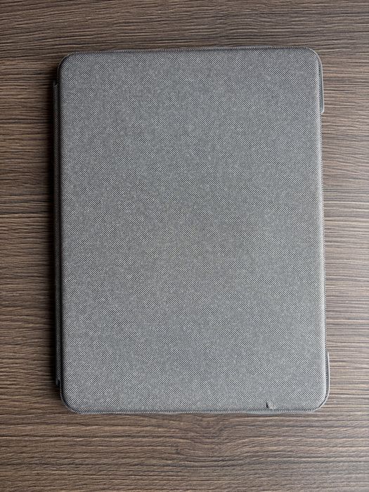 Logitech Combo Touch compatibil cu iPad Air 4/5