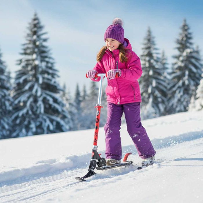 Детска тротинетка за пързаляне по сняг и каране по асфалт.