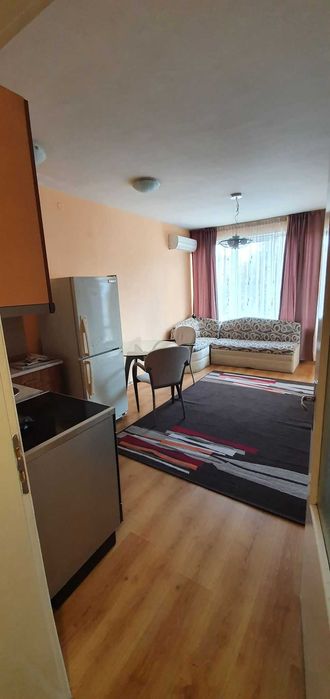 Дава се под наем Двустаен апартамент в Варна, Център - 65 кв.м за 484.5 € - Снимка #3