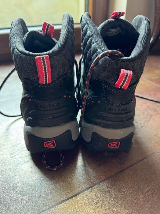 Водоустойчиви обувки Кеен