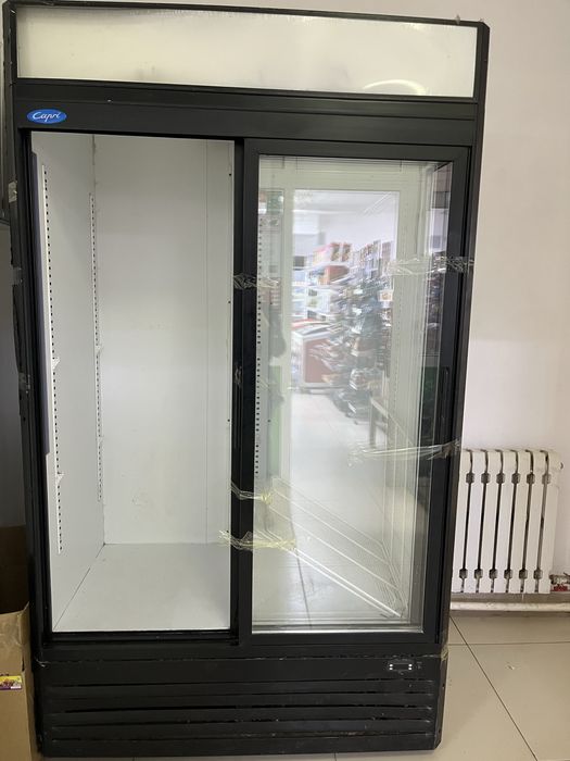 Холодильник для магазинов и кафе