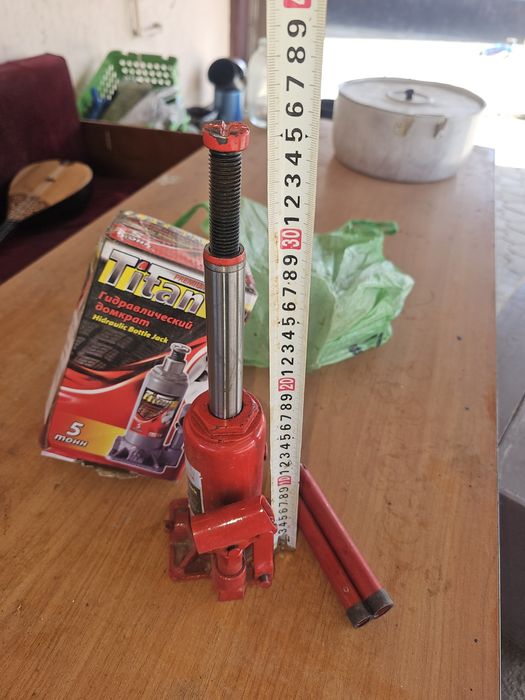 Домкрат разные на работ