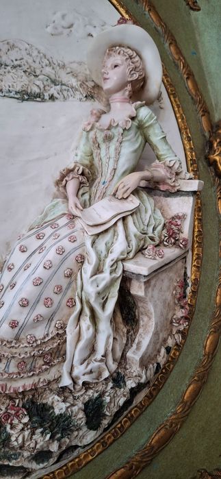 Объёмная картина барельеф в золотой раме 70×80см