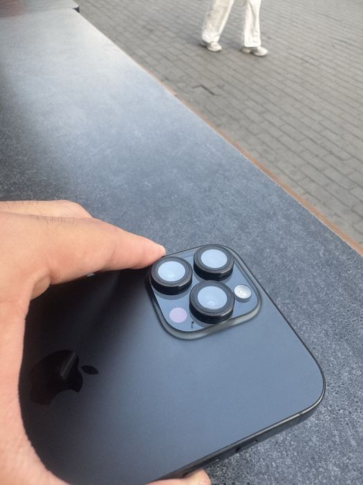 iPhone 16 pro max black titanium