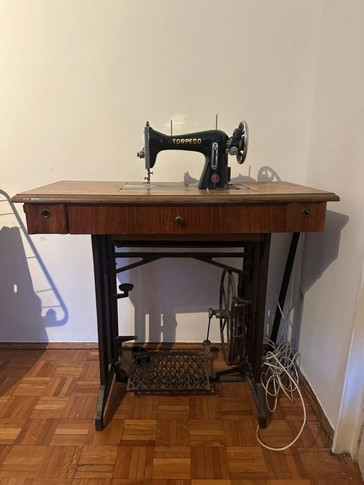 Masina de cusut MAID & NEU KARLSRUHE