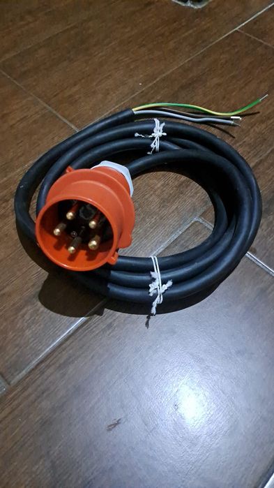 Cablu de alimentare industrial cu fisa CEE 32A - 5poli(400)