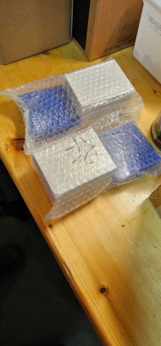 Безжичен смарт контакт с бутон