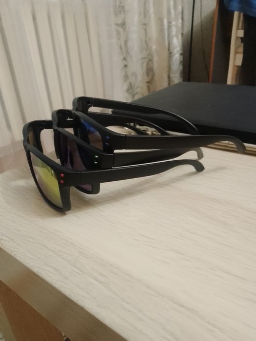 Очки солнцезащитные