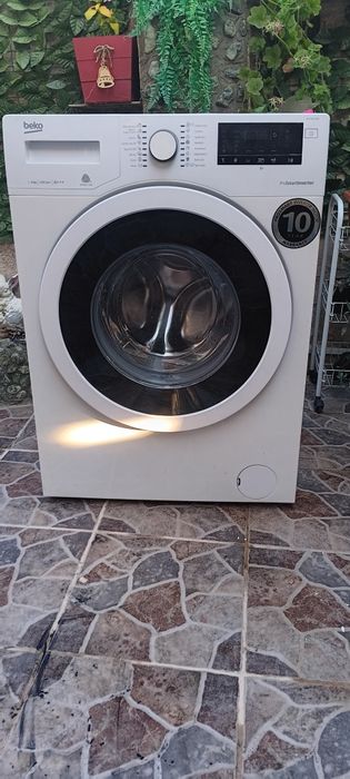 Продавам пералня .БЕКО.6 КГ.