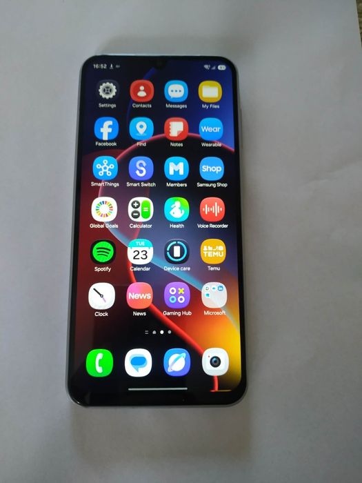 Perfect pentru un copil si nu numai Samsung A16 5G + Casti