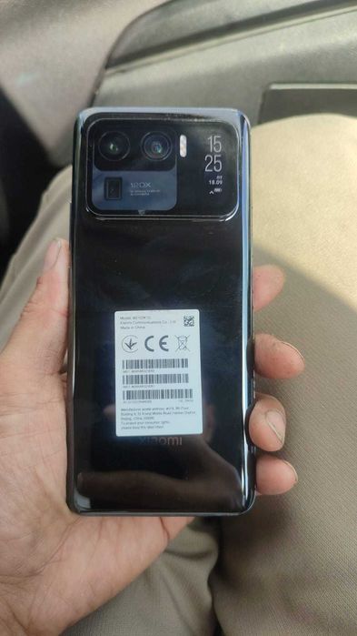 Продам смартфон XIAOMI 11 Ultra