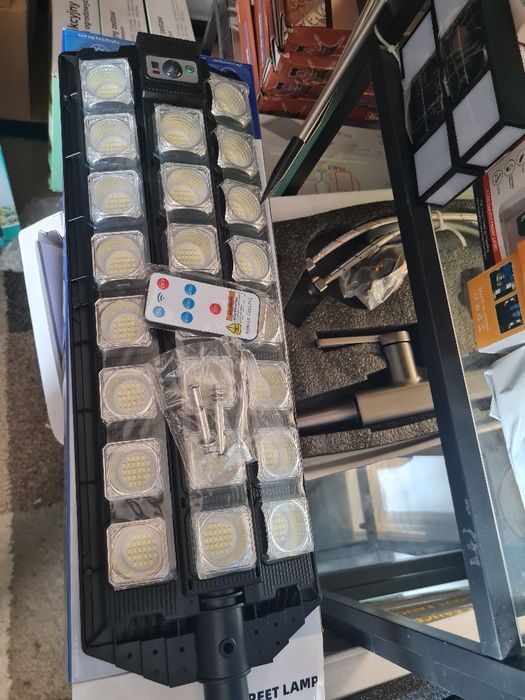 Lampă Solară Stradală