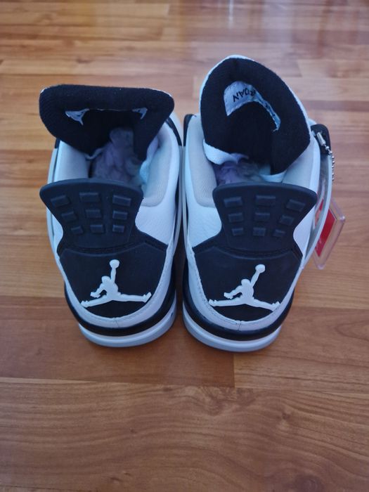 Jordan patru Military Black