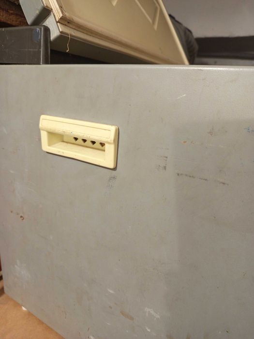 Хладилник газ, 220v 12 v.