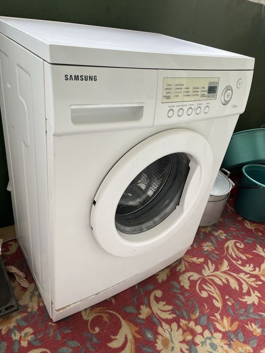 Продам б/у стиральную машинку