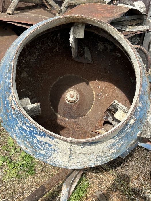 Продам бетономешалку