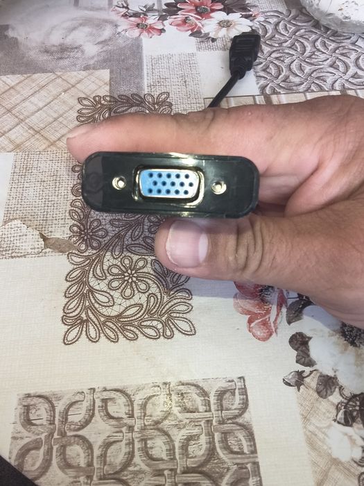 Преход от VGA към HDMI.