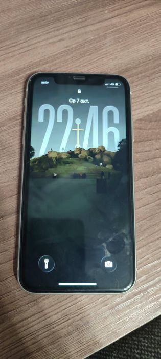 Продам айфон 11