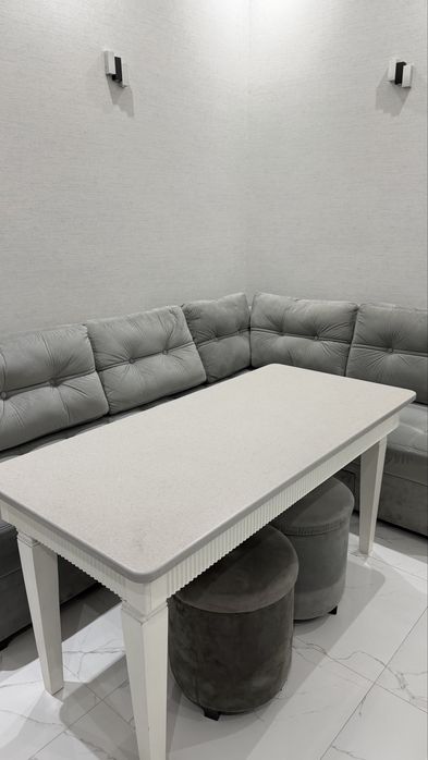 Куханная мебель, диван со столом