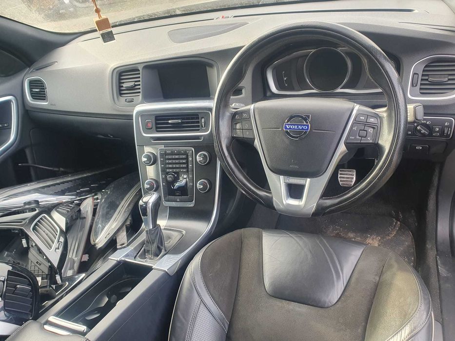 Dezmembrez Volvo S60 R-Design Nav D4 1.9D 2015
