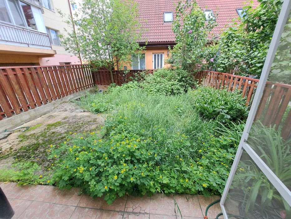 Casa Insiruita (triplex) in Floresti