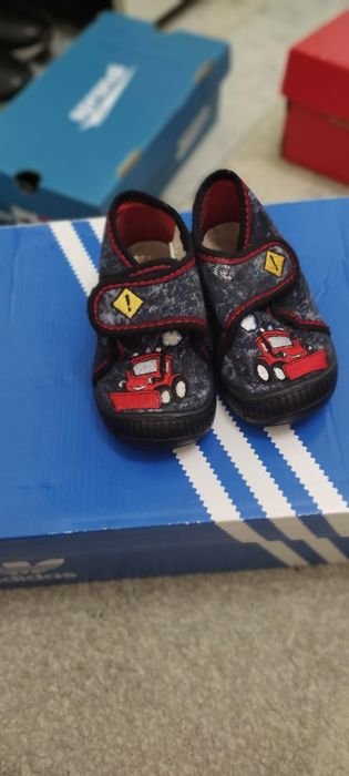 Детски пантофи Подарявам