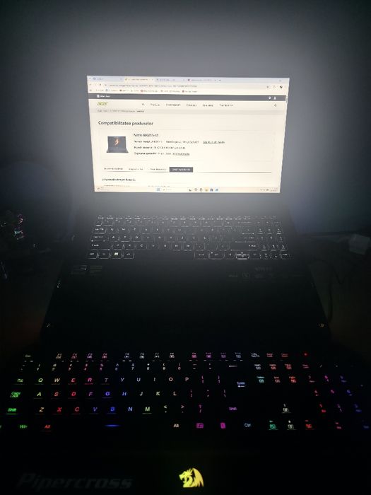 Vând laptop gaming Acer Nitro V 15 ANV15-41-R15T