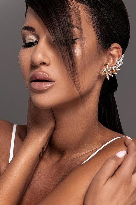 Обеца за едно ухо Fusion
Bran&Co. by Andreev Ви представя обеци от колекция “FUSION”
-