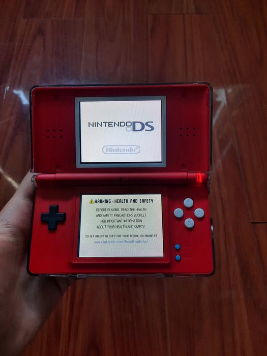 Nintendo ds lite Pokedex shell
