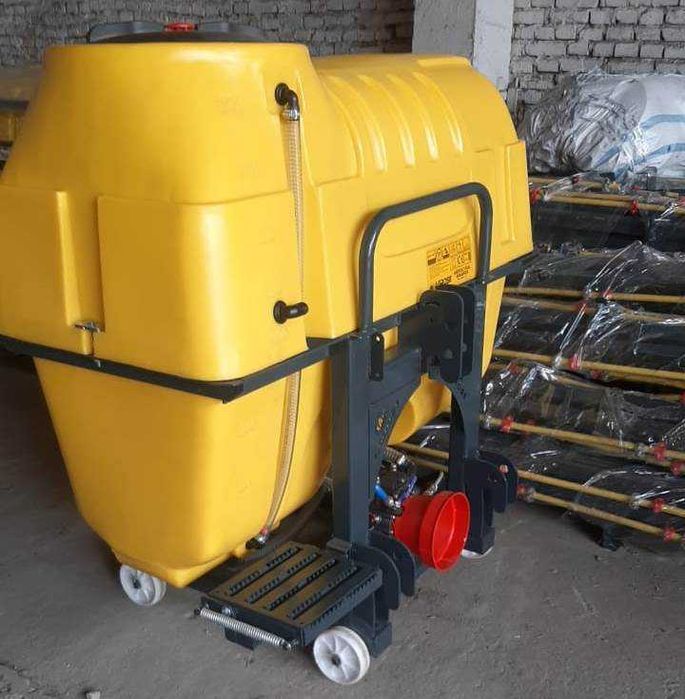 опрыскиватель 600 литров полевой Турция