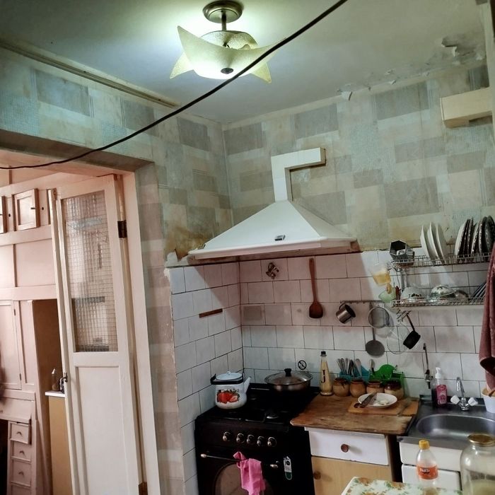 Срочно Уй сотилади холати яхши.