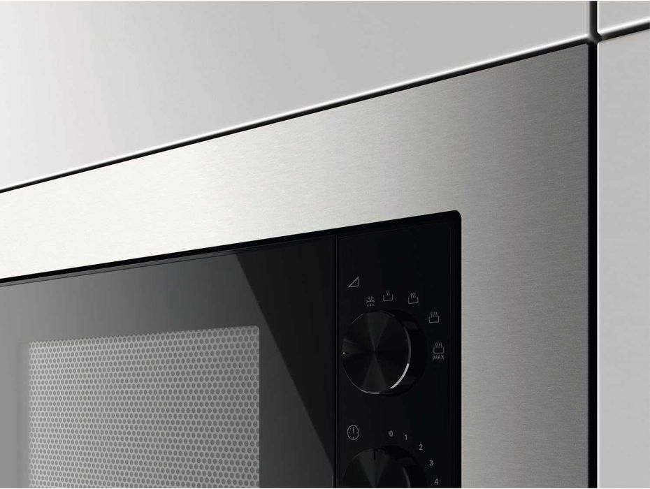 Cuptor Microunde Incorporabil, Zanussi ZMSN5SX, 17 Litri, 700W AEG456