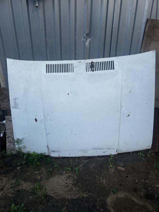 Продам капот 2107