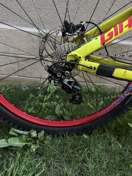 Колело giant glory dh 2018
