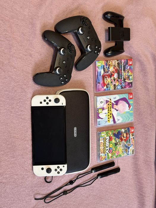 Nintendo Switch OLED White