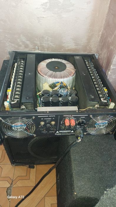 Продавам ониверсално крайно стапало па 3600  1200лв.