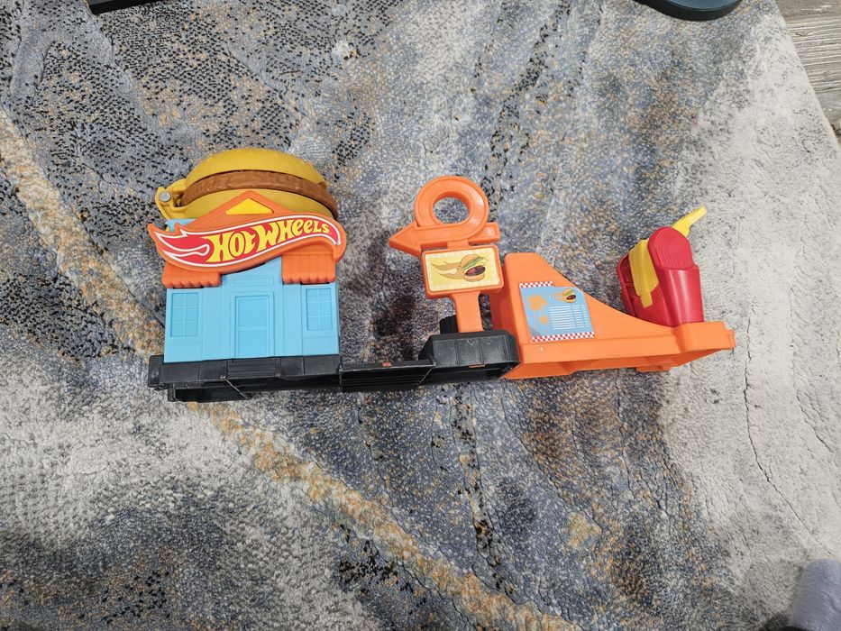 Hotwheels писти различни модели