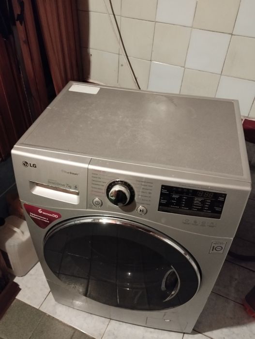 Продам стиральную машину.