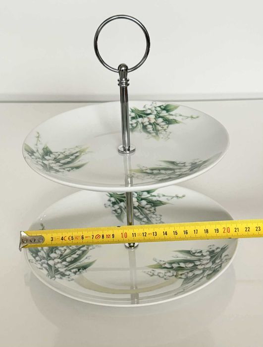 Двуетажна порцеланова поставка с декор момини сълзи