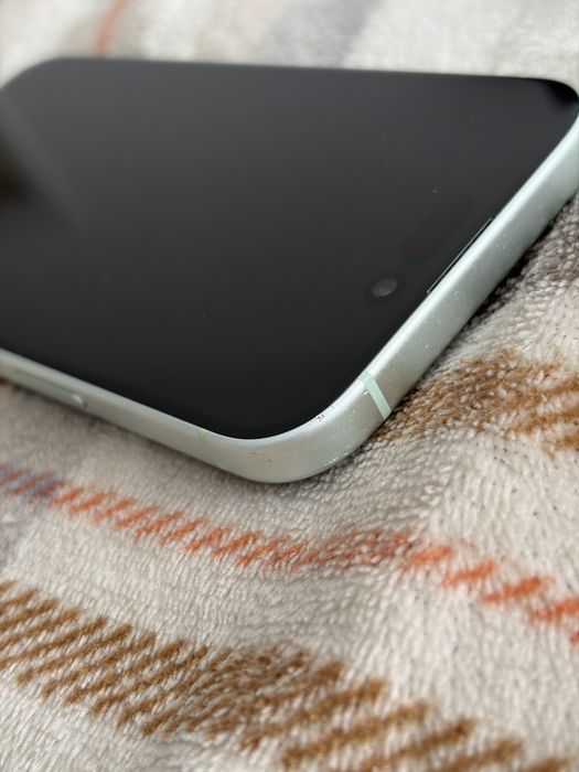 iPhone 15 128GB Green